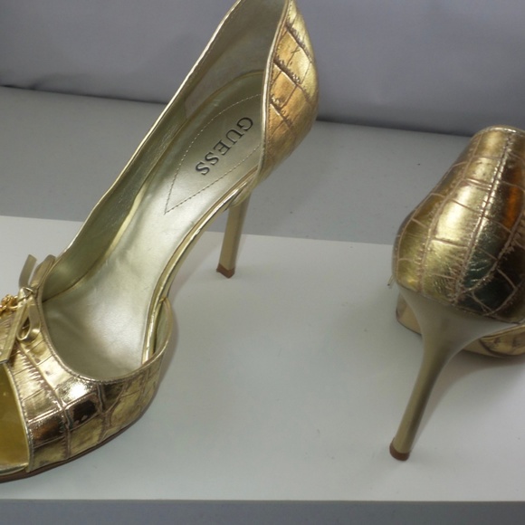 Guess by Marciano "GWENTHUSE" Stilettos - Picture 4 of 8